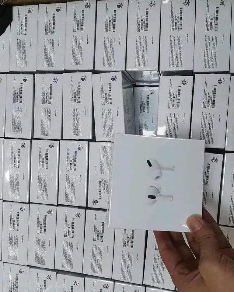 AirPods pallets AirPods pallets
