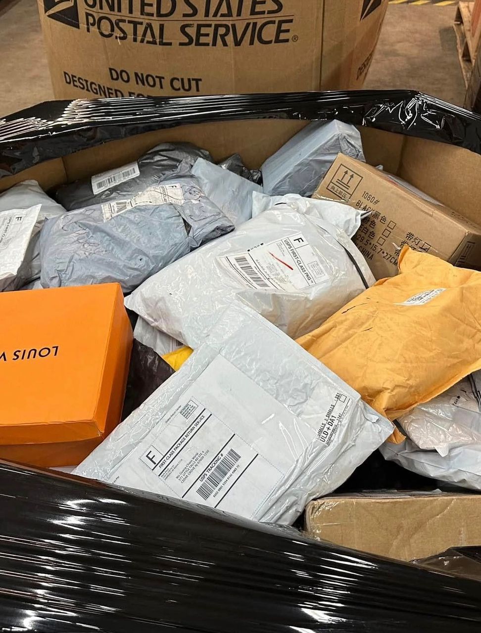 High Piece Count Unclaimed Mail Pallets Louisiana Wholesale Unclaimed mail pallets in Louisiana with mixed wholesale merchandise boxes